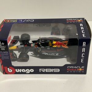 Red Bull Racing RB19 Model Car - Black and Red